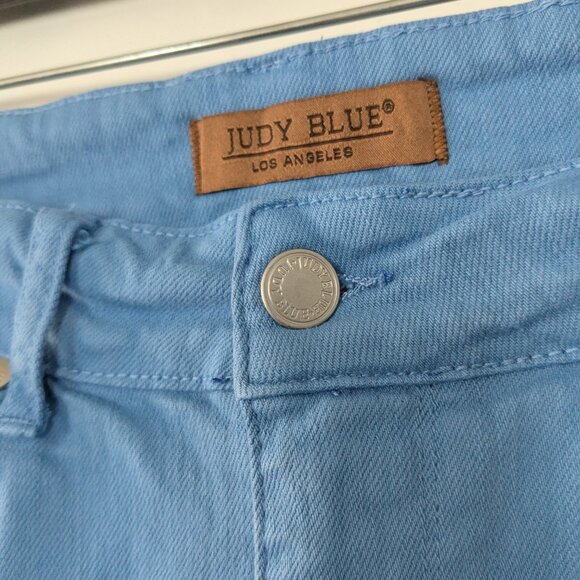 Judy Blue Shorts Women's 1XL Sky Blue Fray-Hem Garment Dyed Shield Pockets - Picture 7 of 16